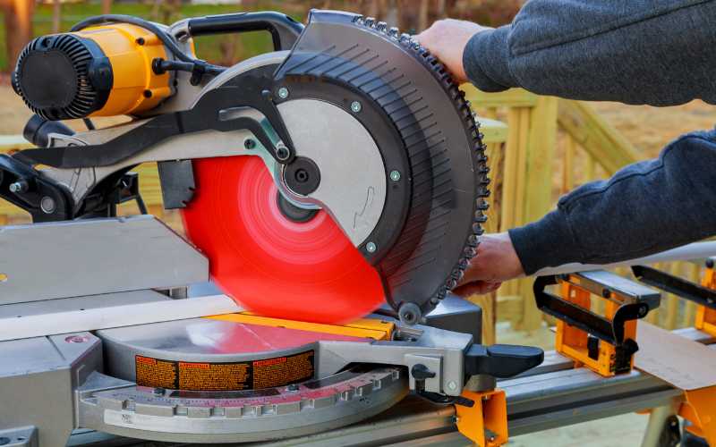 best compound miter saws for woodworking