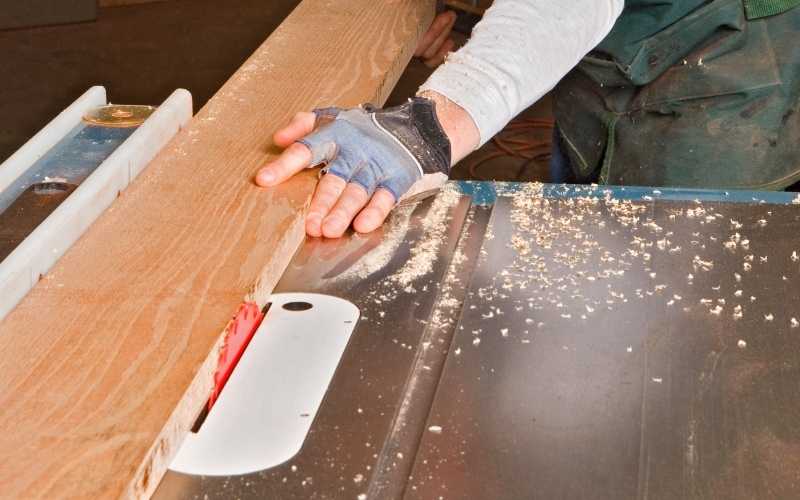 how to choose a table saw