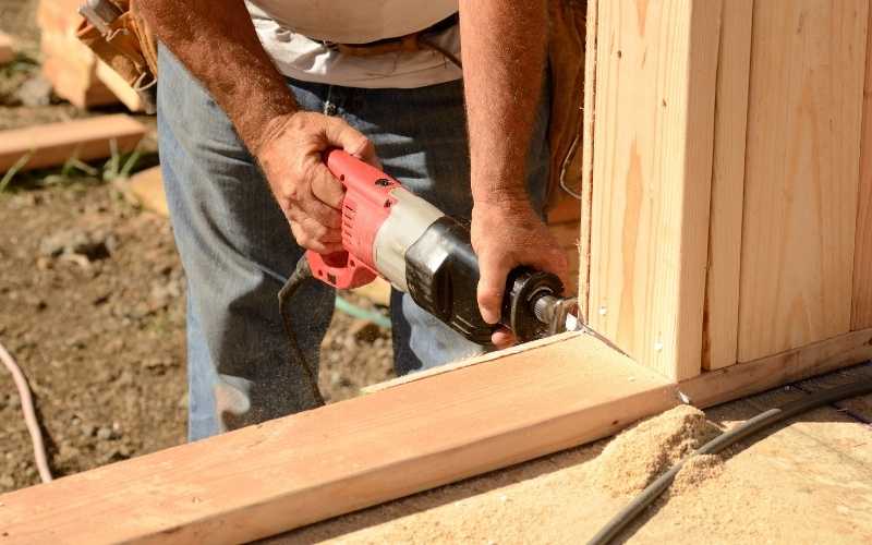10 Best Reciprocating Saws for Construction and Demolition