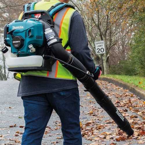 Makita EB5300TH gas-powered backpack leaf blower