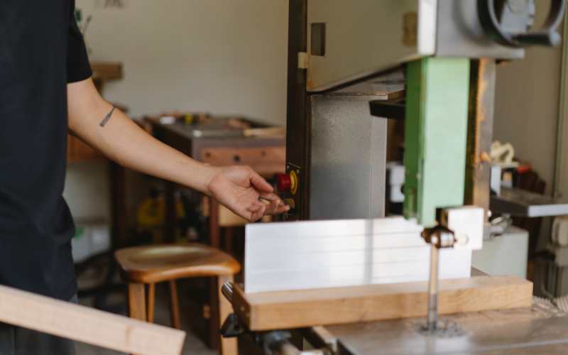 how to choose a bandsaw machine