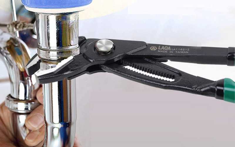 adjustable plumbing pliers