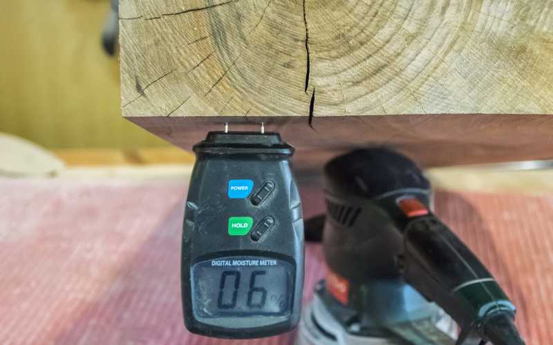 check if wood is dry enough